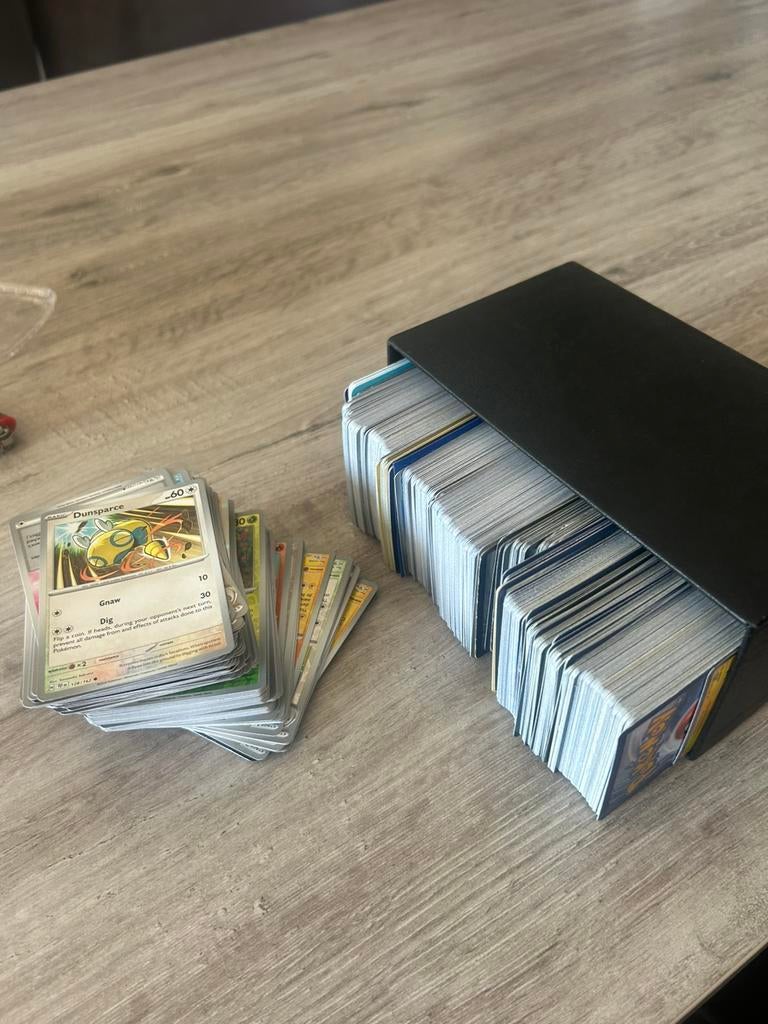 Random pokemon kaarten, Ophalen of Verzenden, Zo goed als nieuw