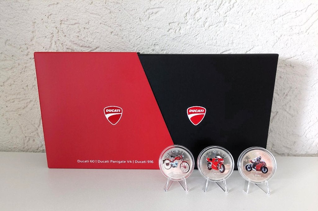 Italië Trittico 3 x 5 Euro argento Ducati 2024 FDC, Postzegels en Munten, Setje, Zilver, Ophalen of Verzenden, 5 euro