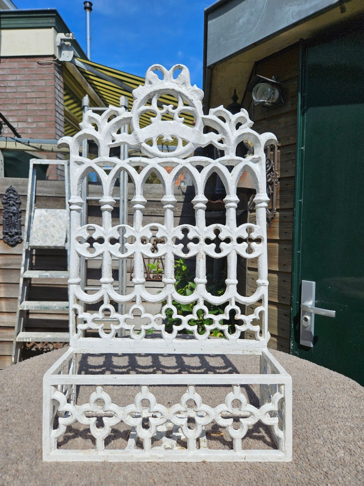 Decoratieve gietijzeren plantenbak / wanddecoratie, Ophalen of Verzenden, Gebruikt