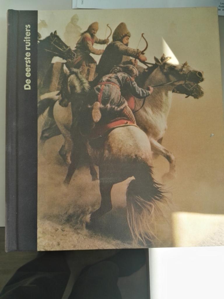 De eerste ruiters (ISBN 9789061820550), Boeken, Ophalen of Verzenden, Zo goed als nieuw, Overige onderwerpen