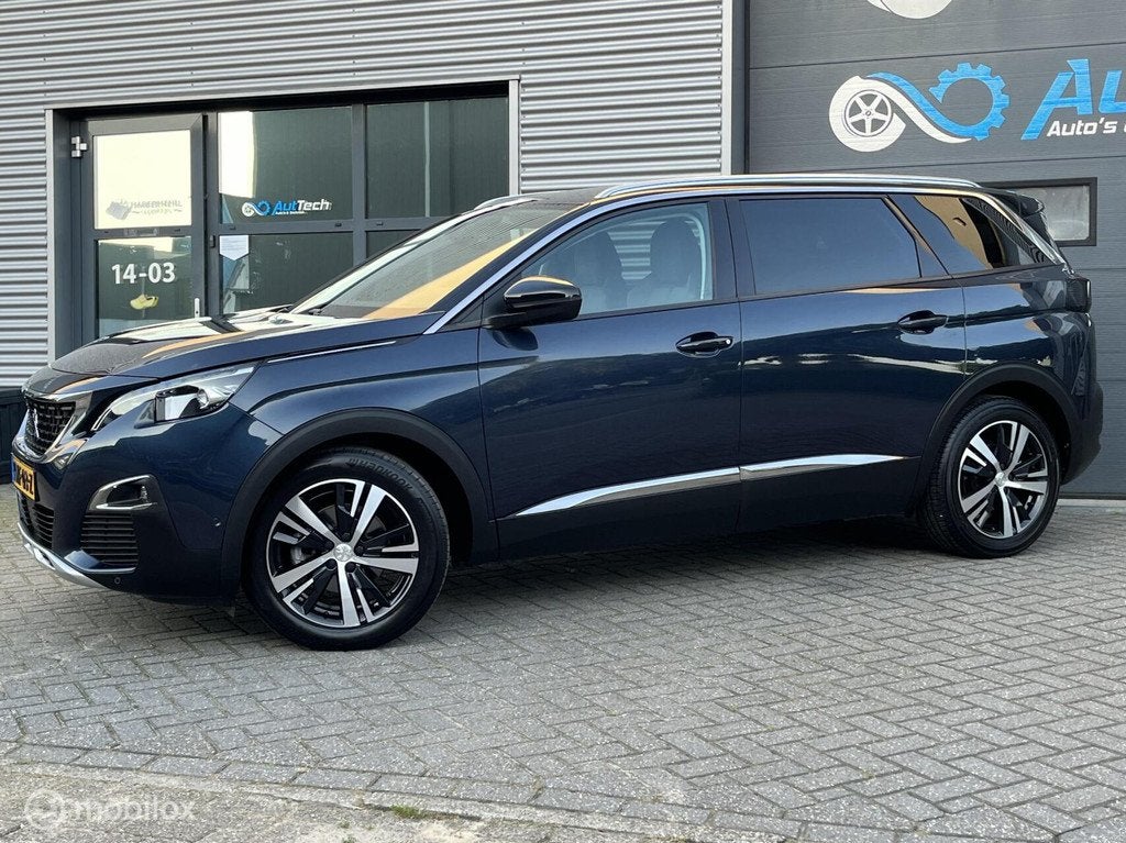 Peugeot 5008 1.2 PureTech Automaat ACC CarPlay Keyless, Auto's, Peugeot, Gebruikt, Euro 6, 1199 cc, 7 stoelen