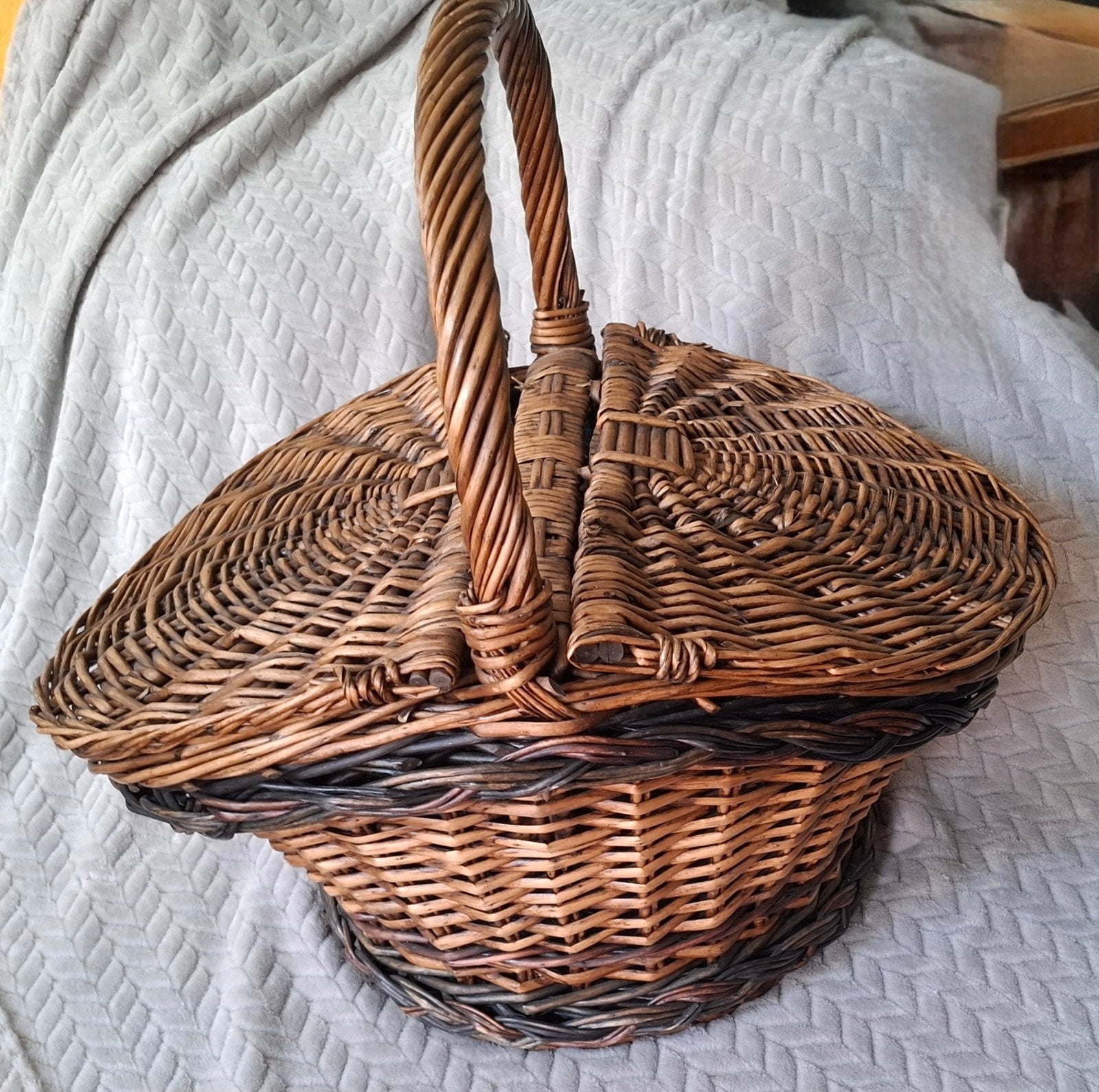 Luxe Vintage Gevlochten Wilgentenen Picknickmand, Ophalen, Zo goed als nieuw, Zonder inhoud