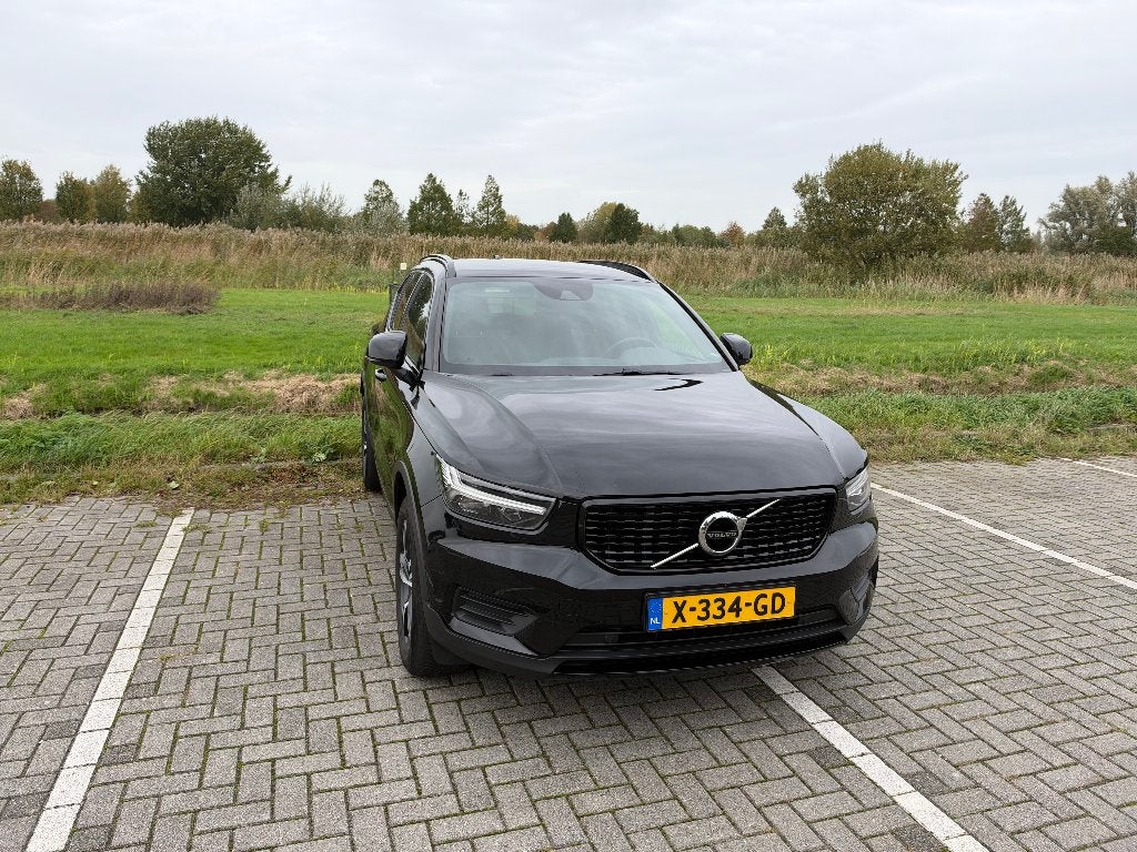 Volvo XC40 T3 163pk Geartronic 2020 Zwart, Auto's, 1525 kg, Alcantara, Particulier, SUV of Terreinwagen