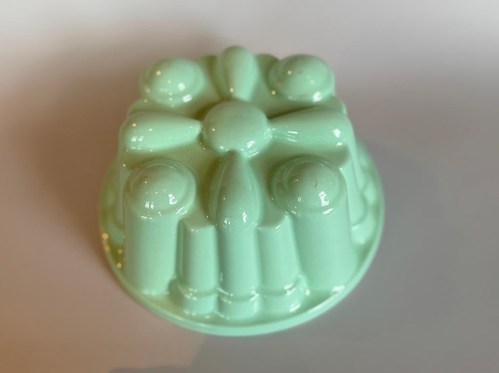 Vintage pastelgroene puddigvorm Petrus Regout, Ophalen of Verzenden