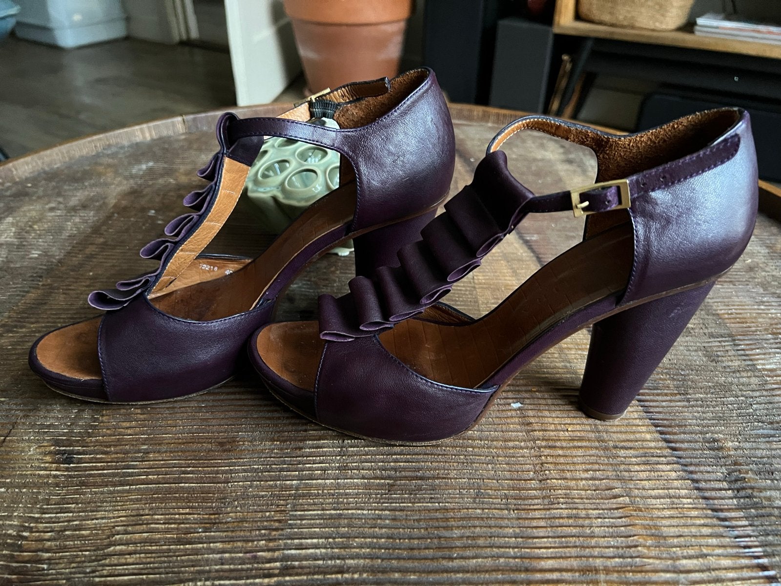Chie Mihara pumps maat 40, Ophalen of Verzenden, Gedragen, Overige kleuren, Pumps