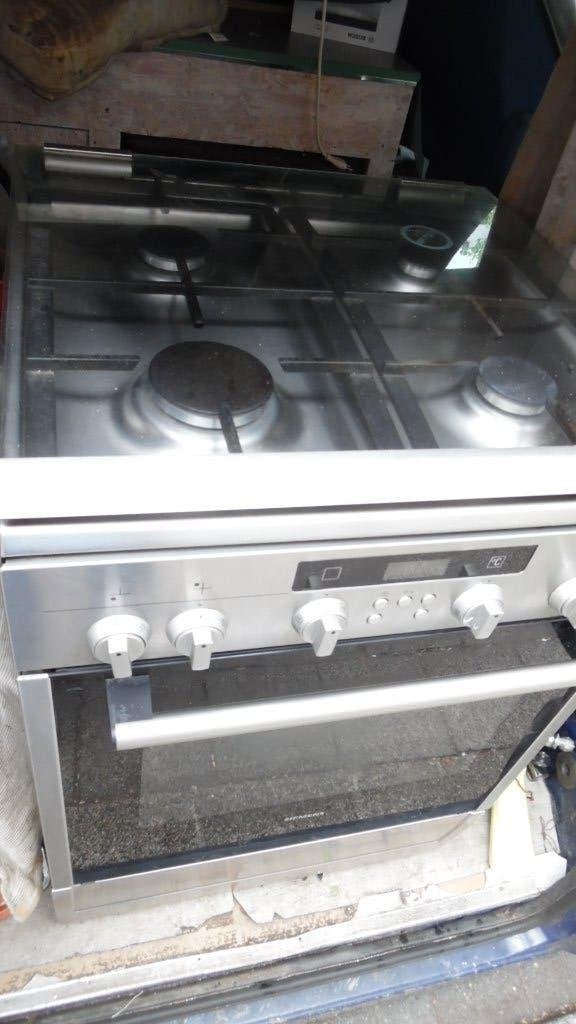 Siemens RVS gasfornuis met perilex electrische oven, Witgoed en Apparatuur, Fornuizen, Ophalen, Gebruikt, Hete lucht, 4 kookzones