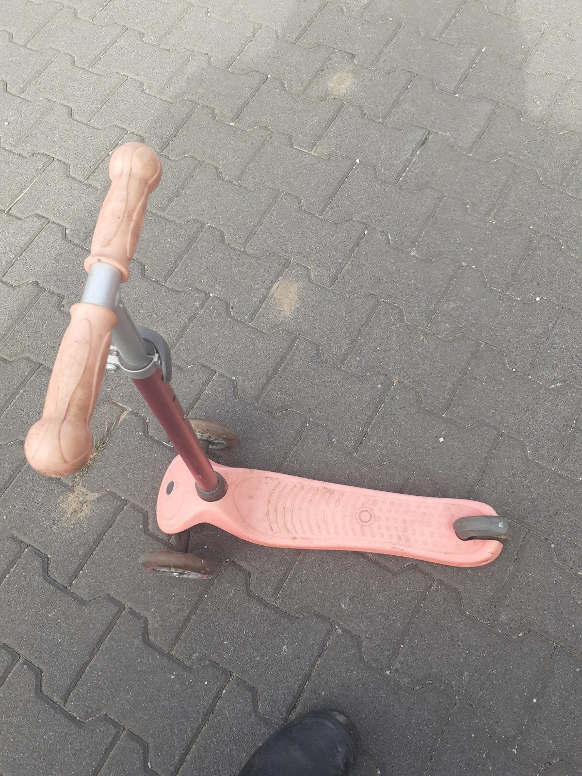 Kleine roze step voor kinderen, Fietsen en Brommers, Ophalen, Gebruikt, Gewone step, Onbekend
