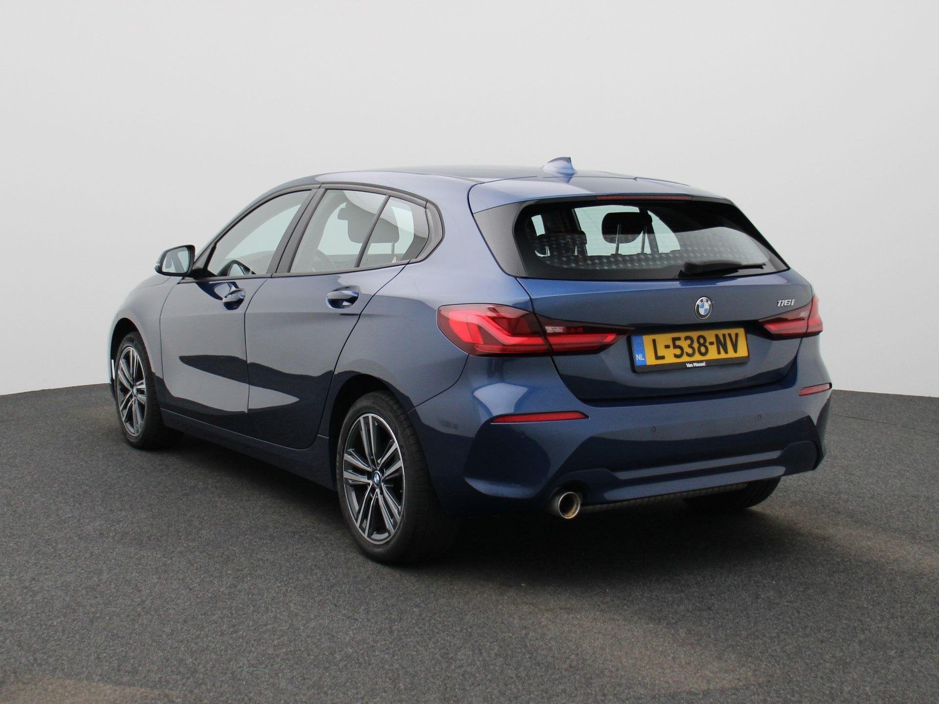 BMW 1-serie 116i Business Edition | Automaat | Apple Carplay, Auto's, 12 maanden, Stof, Gebruikt, Euro 6