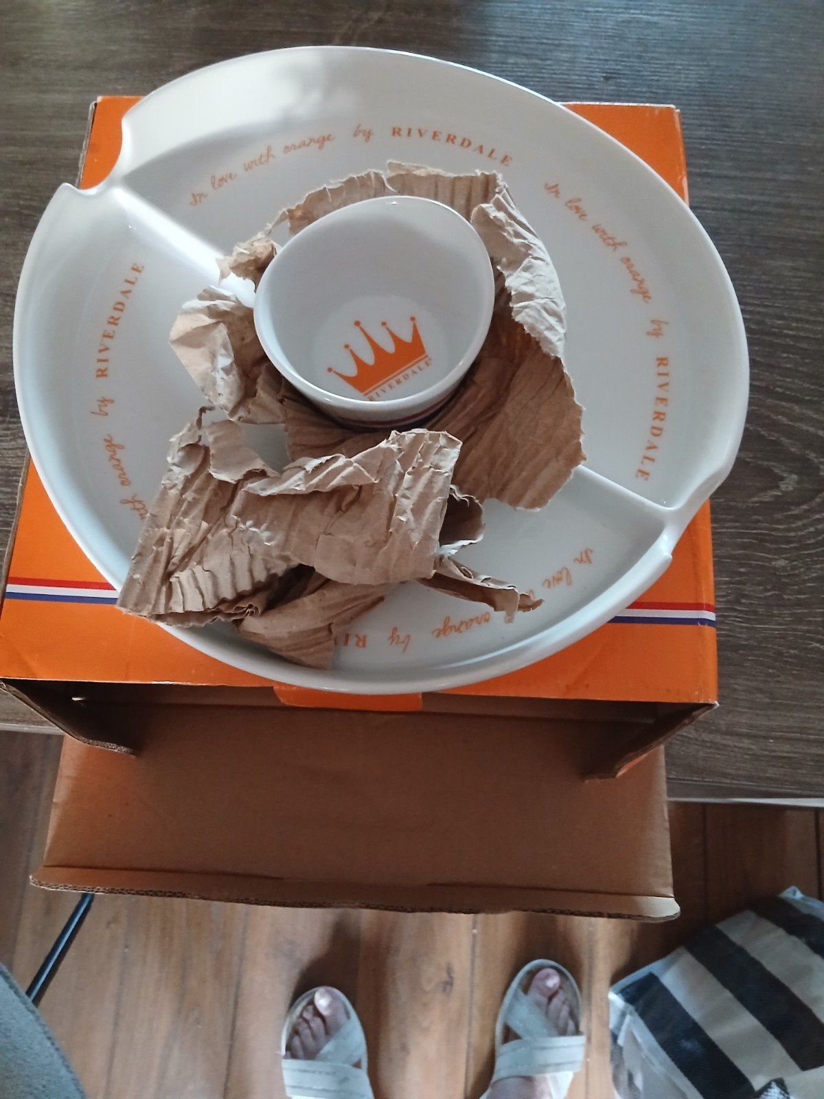 Riverdale snack schaal met dipkom - Nieuw in doos, Huis en Inrichting, Keuken | Servies, Overige merken, Keramiek, Nieuw, Ophalen of Verzenden