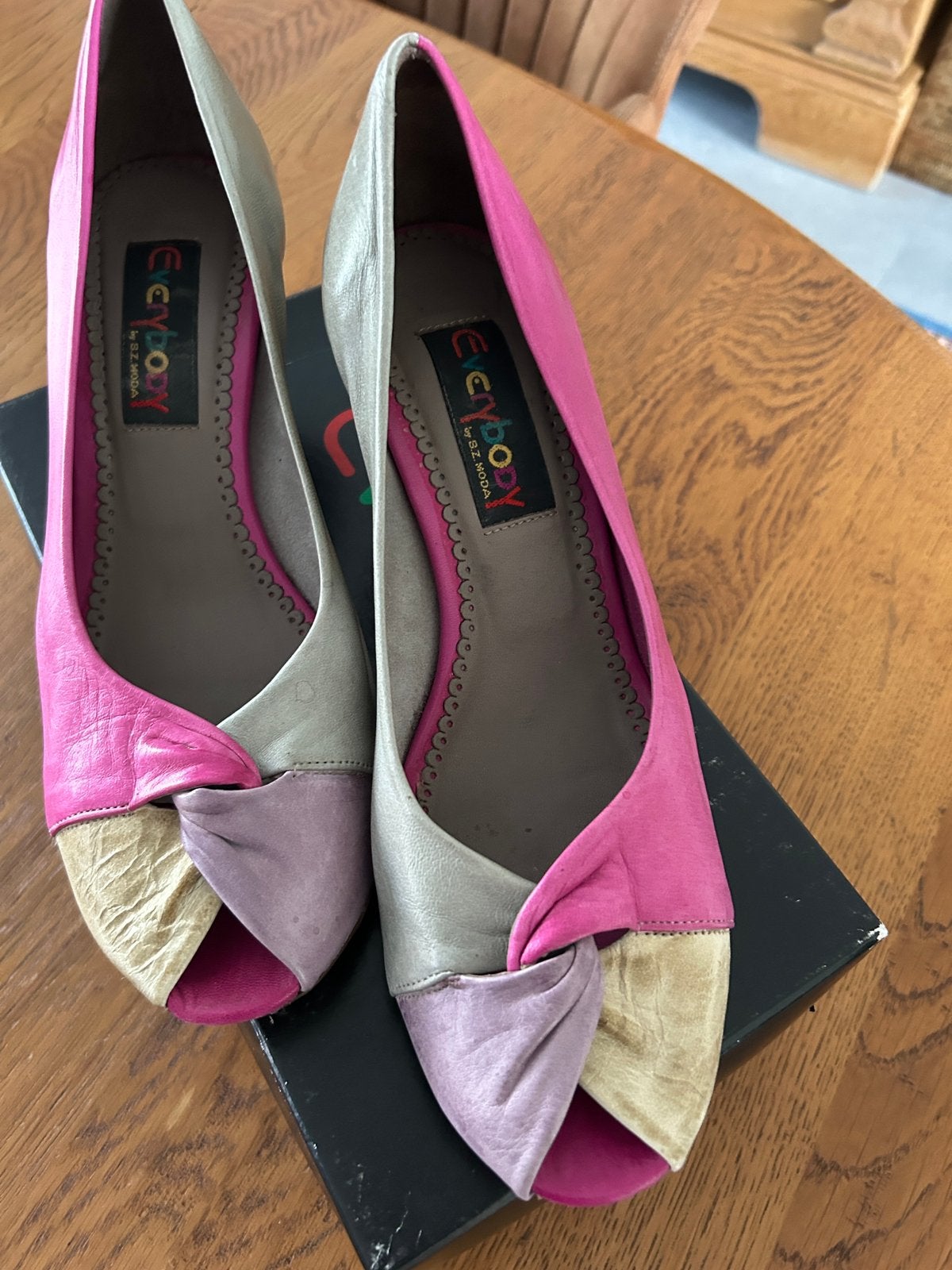 Dames pumps, Kleding | Dames, Ophalen of Verzenden, Zo goed als nieuw, Overige kleuren, Pumps