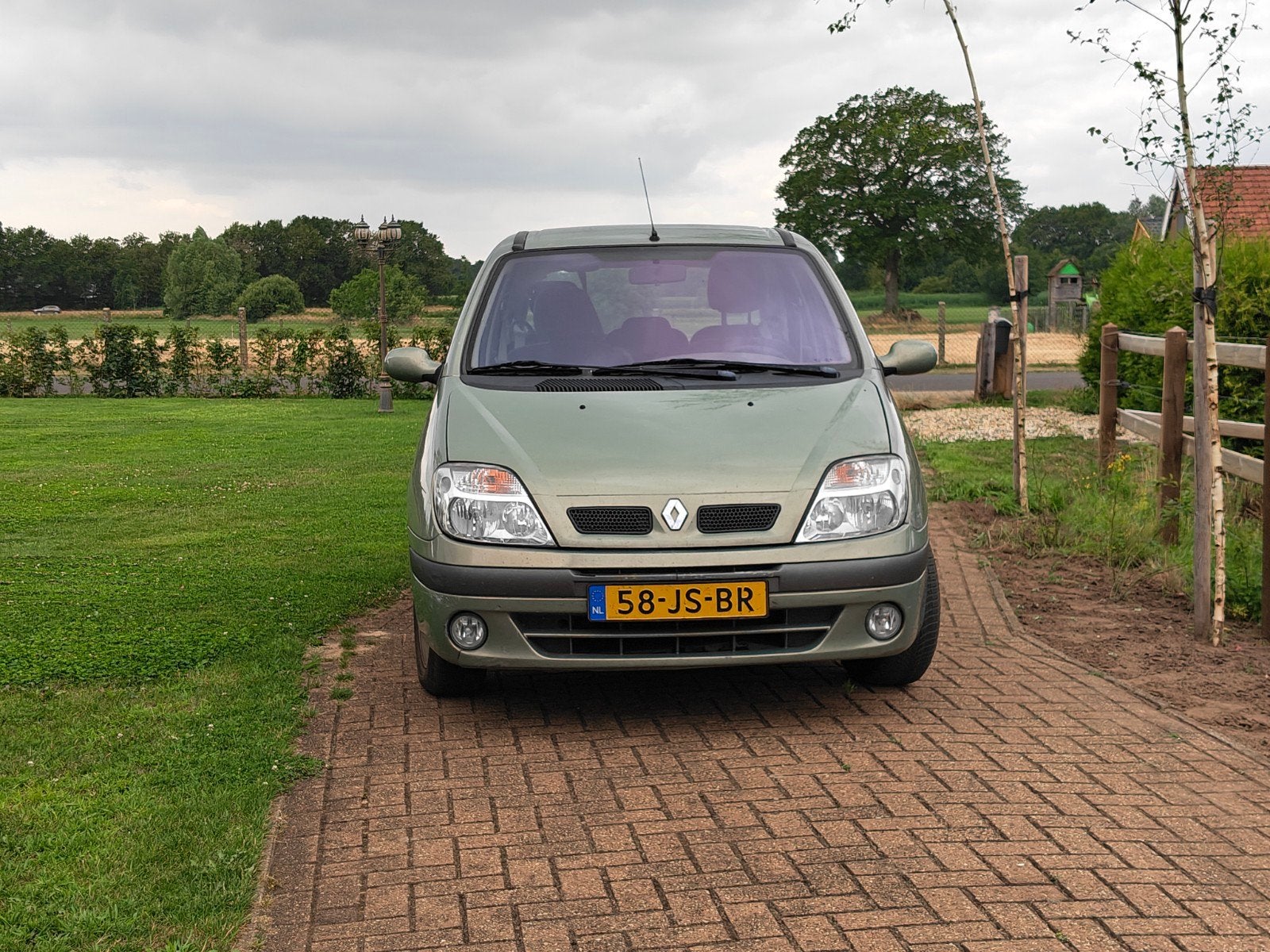Renault Scénic 2.0 16V Automaat 2002 Groen, 1998 cc, Stof, 1295 kg, 4 cilinders