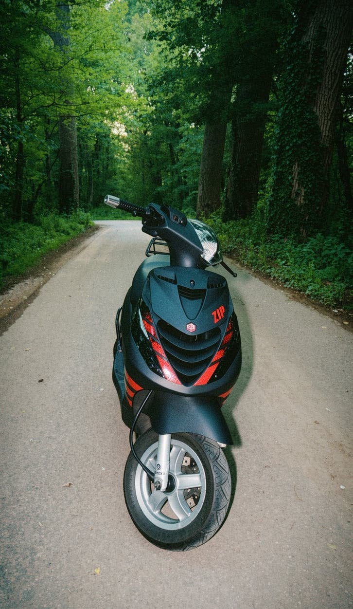 Piaggio Zip 2t 70cc, Fietsen en Brommers, Scooters | Piaggio, Ophalen, Tweetakt, Maximaal 45 km/u, Zip