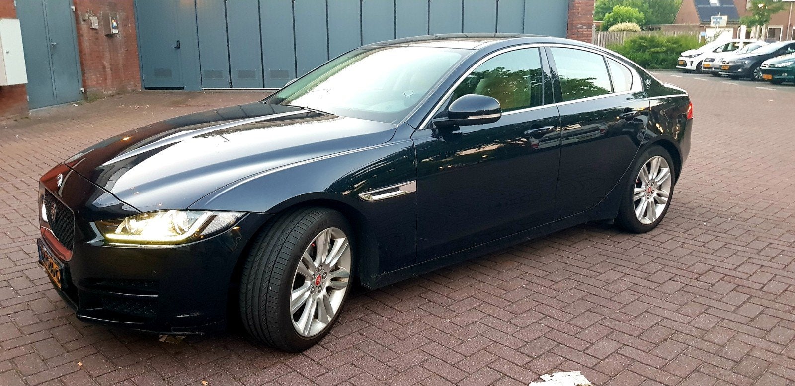 Jaguar XE 2.0 147KW AUT 2016 Zwart