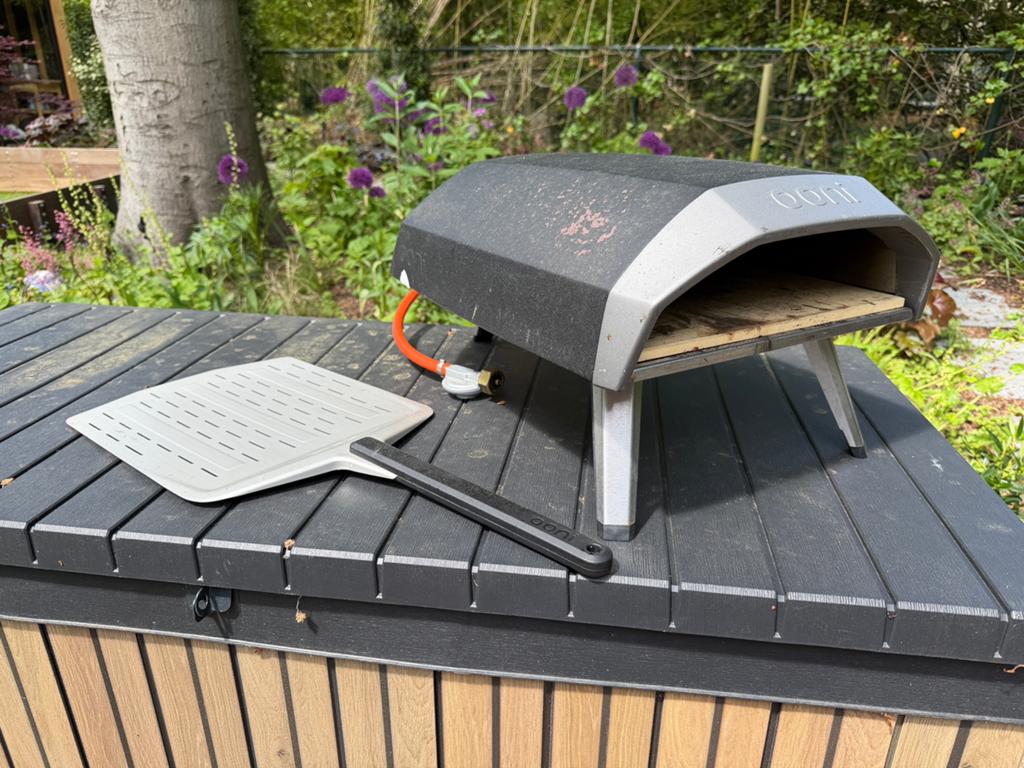 Ooni Koda 12 pizzaoven + Ooni slitted pizza peel, Tuin en Terras, Pizzaovens, Ophalen, Gebruikt