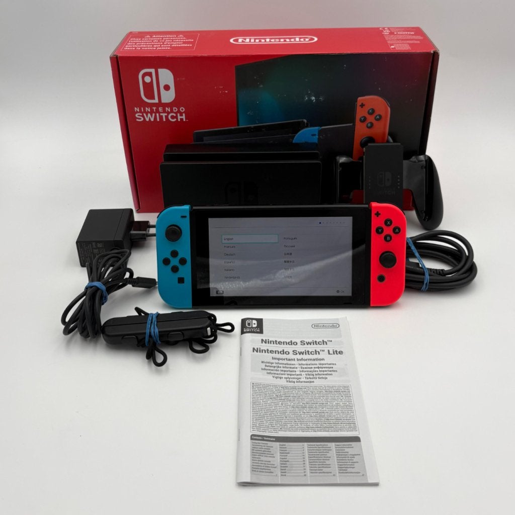 Nintendo Switch V1 Blauw Rood Compleet - Nette staat, Nintendo, Zo goed als nieuw, Support@nintendo.com, 11-1 Hokotate-cho, Kamitoba, Minami-ku
Kyoto 601-8501
Japan