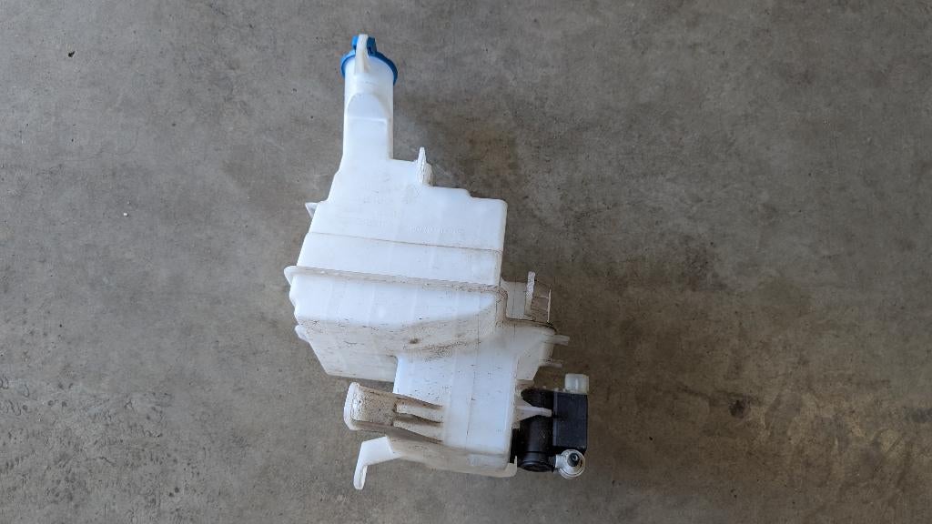 Ruitensproeiervloeistoftankje en pomp Hyundai i10 2008–2013, Ophalen of Verzenden, Gebruikt, Hyundai