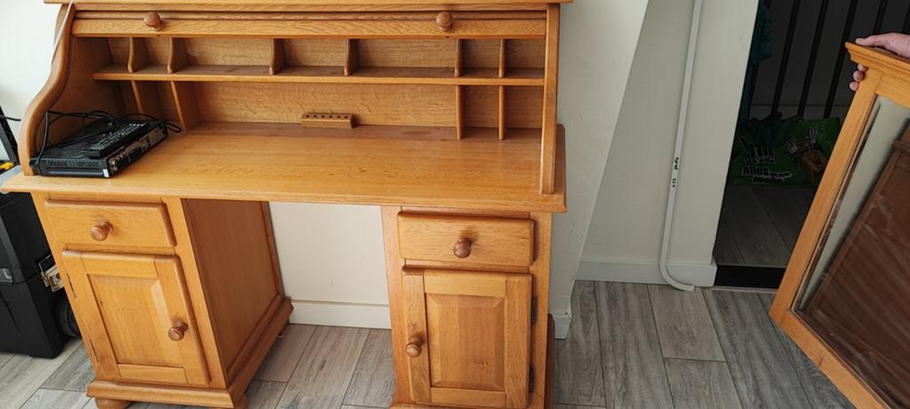 Blank eiken secretaire met rol element., Ophalen of Verzenden, Zo goed als nieuw
