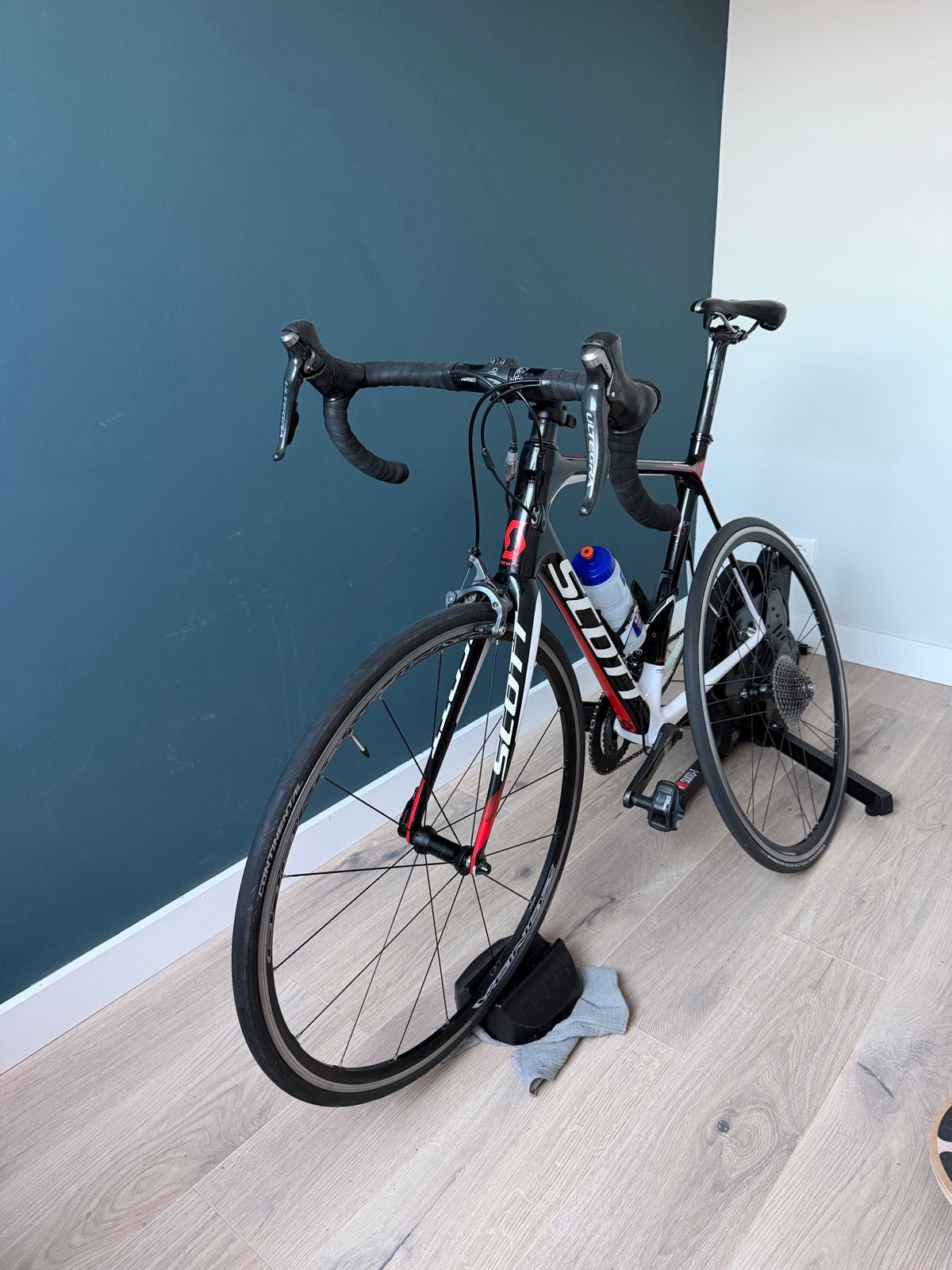 Scott Solace racefiets met Elite Suito T en Campagnolo Zonda, 28 inch, Gebruikt, Carbon, Meer dan 20 versnellingen