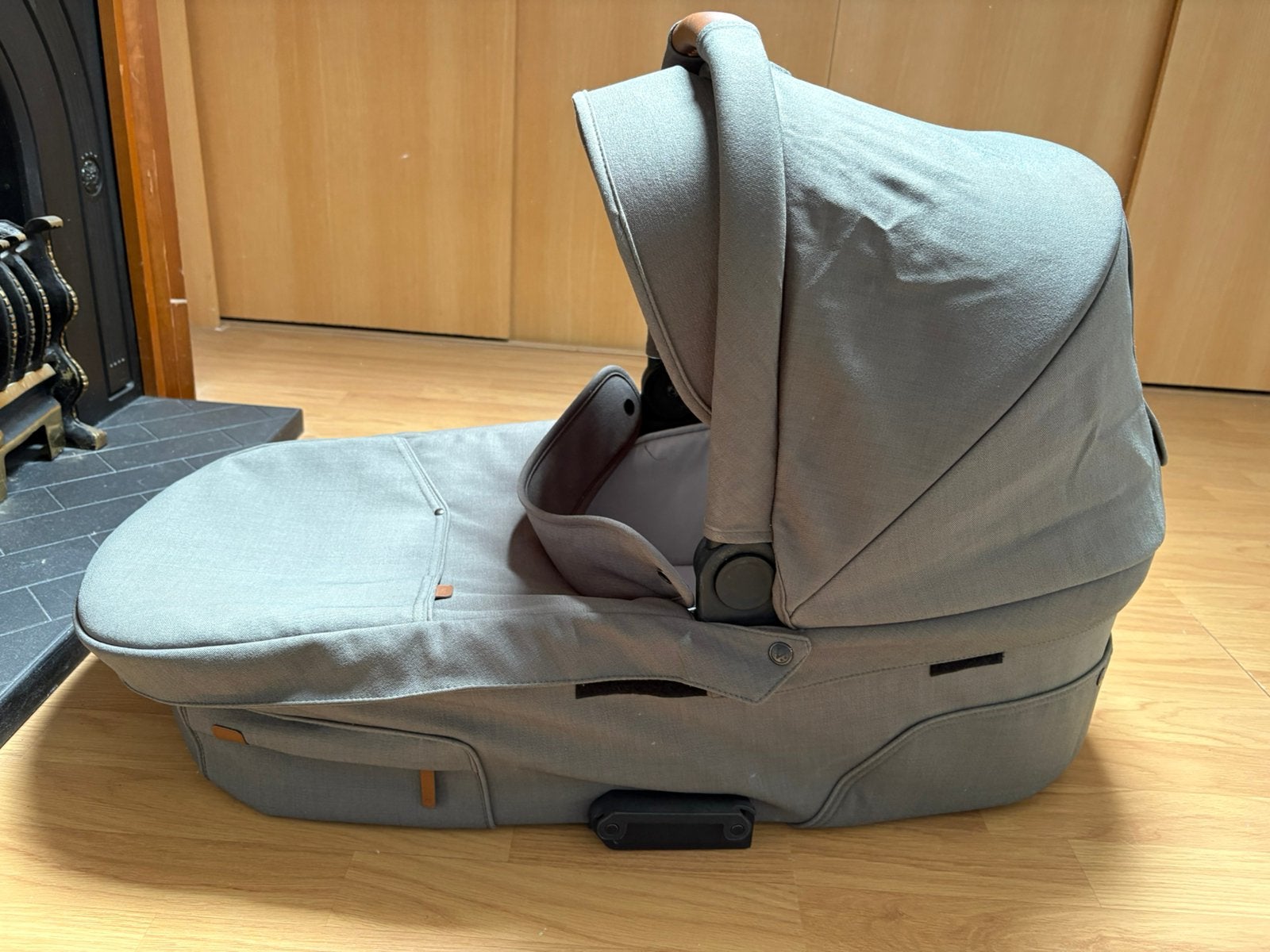 Kinderwagen musty nio compleet, Zo goed als nieuw, Mutsy, Verstelbare duwstang, Ophalen