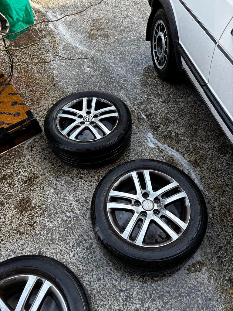 Volkswagen wielen met banden - 205/55 R16, Auto-onderdelen, Banden en Velgen, Ophalen, Gebruikt, 16 inch, Banden en Velgen