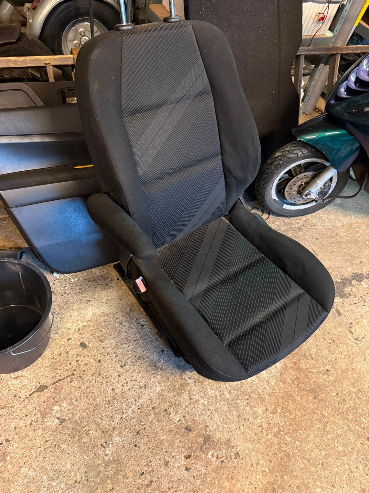Complete interieur Peugeot 207 (stoelen, bank, deurpanelen), Ophalen of Verzenden, Gebruikt, Peugeot