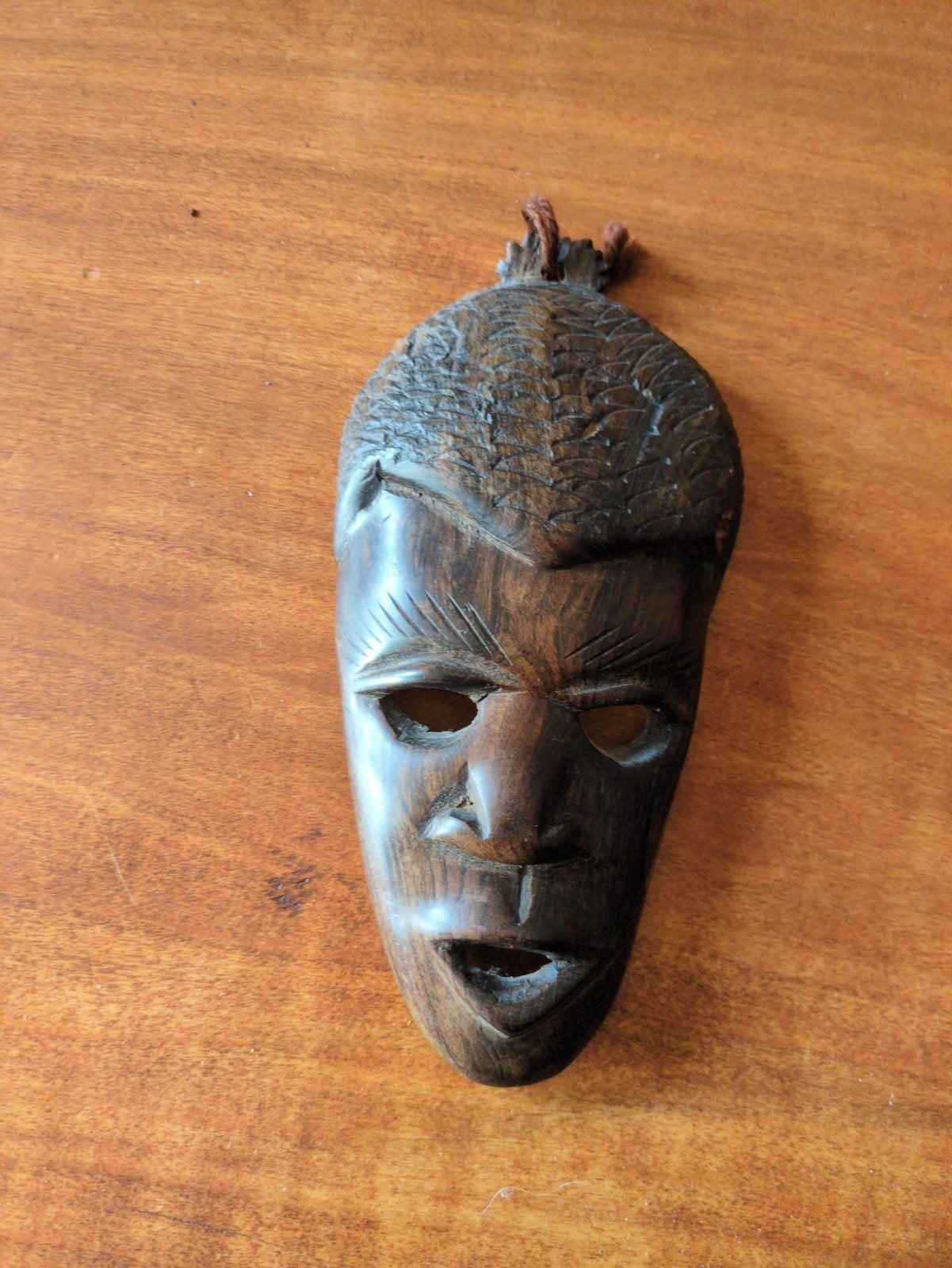 Handgesneden Afrikaans houten masker, Hout, Afrika, Masker, Ophalen of Verzenden