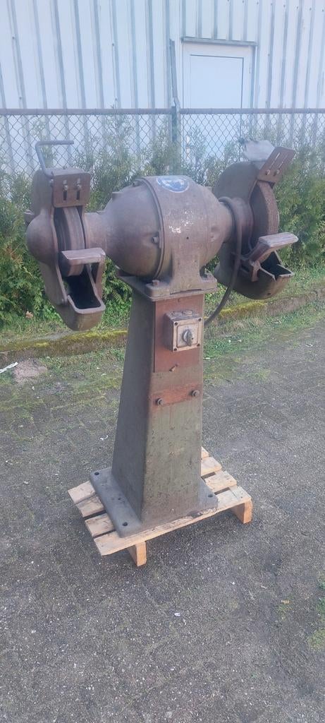 Hele zware slijpsteen, Doe-het-zelf en Verbouw, Gereedschap | Slijpmachines, Ophalen, Minder dan 700 watt, Werkbankslijpmachine