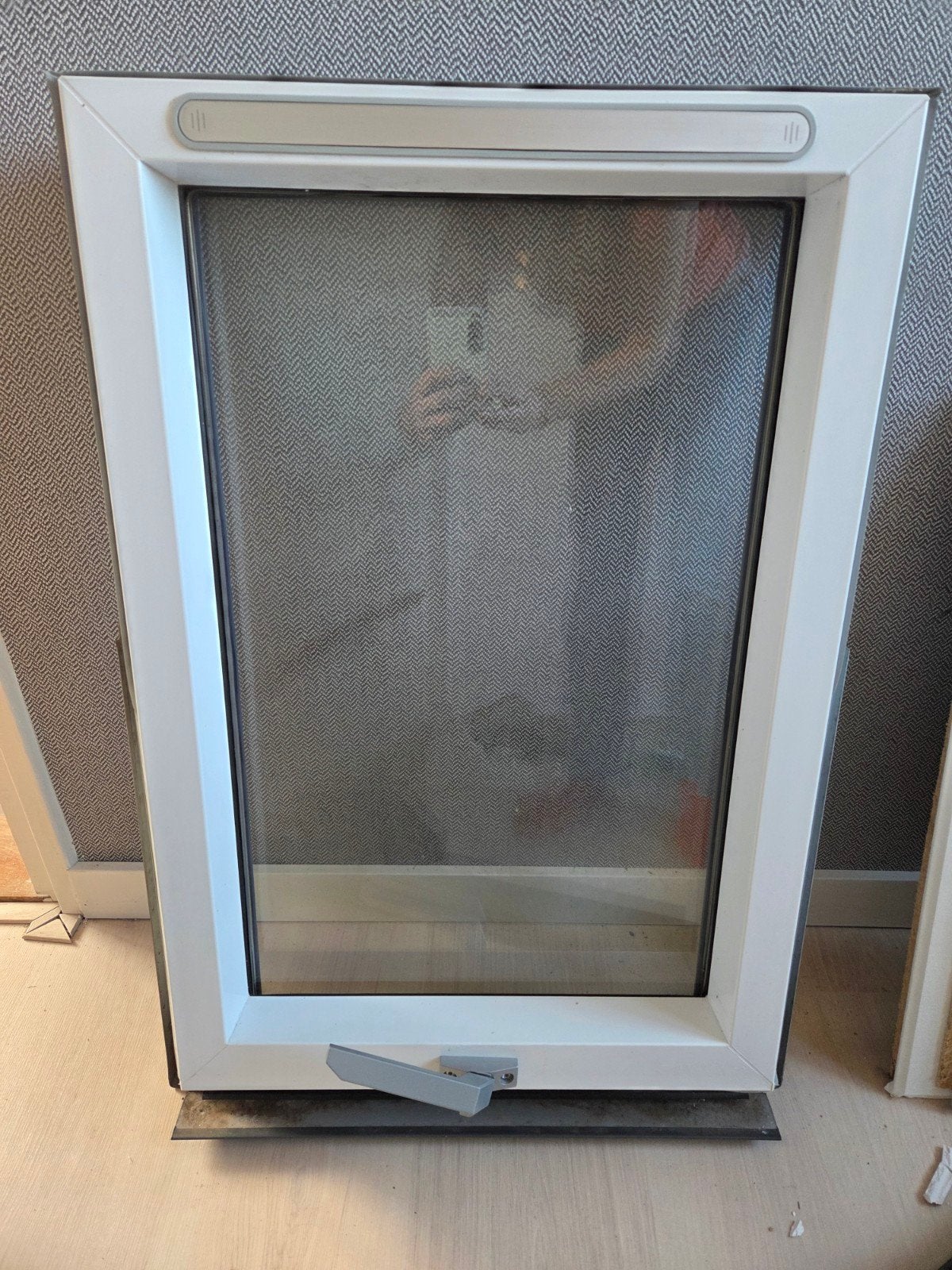 LuXtra Tuimelvenster APV C2A LUX 55x78 cm, Ophalen, Minder dan 80 cm, 80 tot 120 cm, Zo goed als nieuw