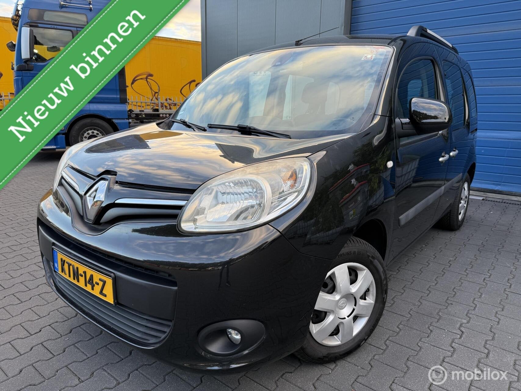 Renault Kangoo Family 1.2 TCe Limited Start&Stop, Auto's, Voorwielaandrijving, Stof, Gebruikt, 1295 kg