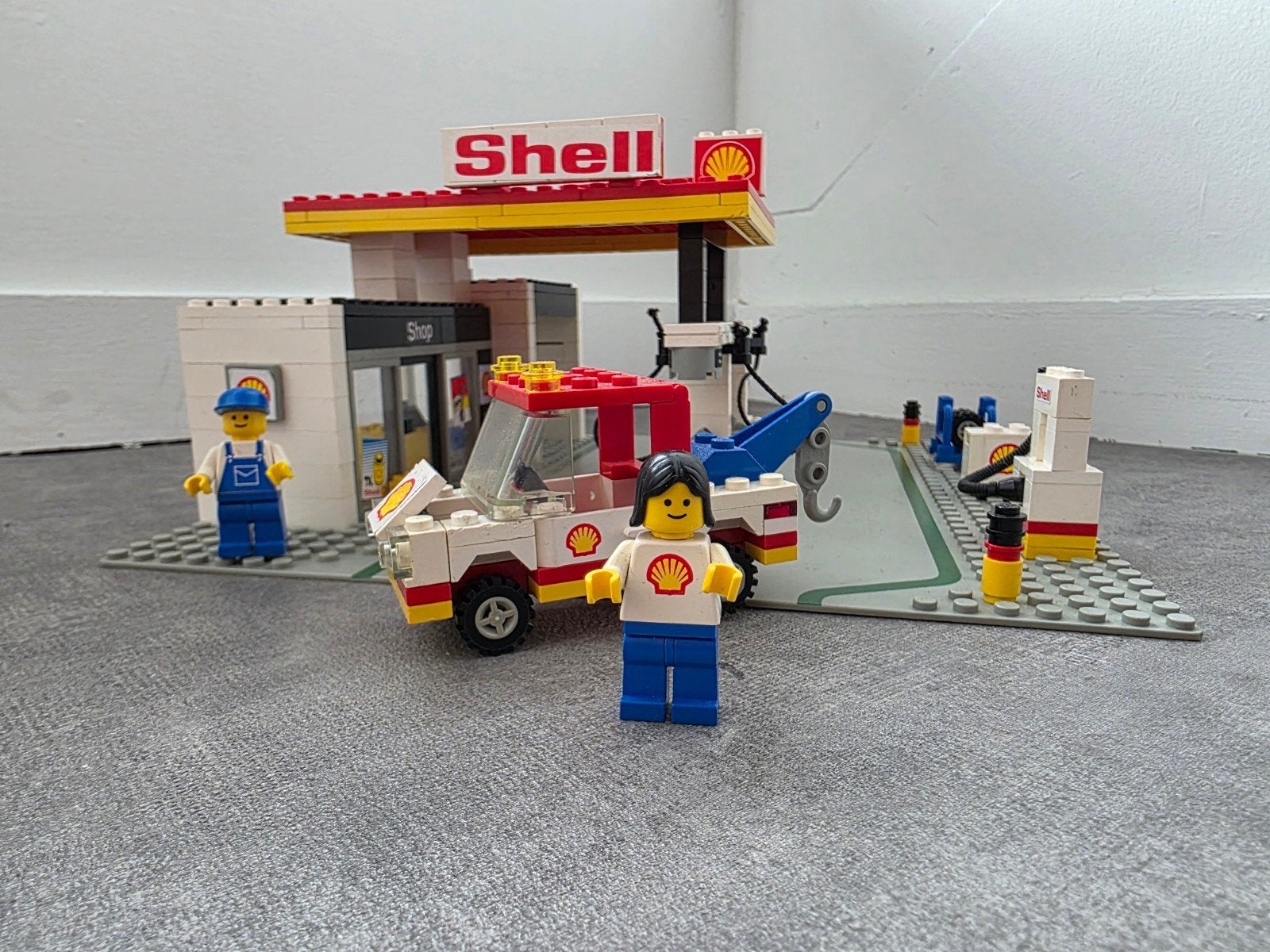 Lego Shell Tankstation 6378 met Sleepwagen en Figuren, Ophalen of Verzenden, Gebruikt