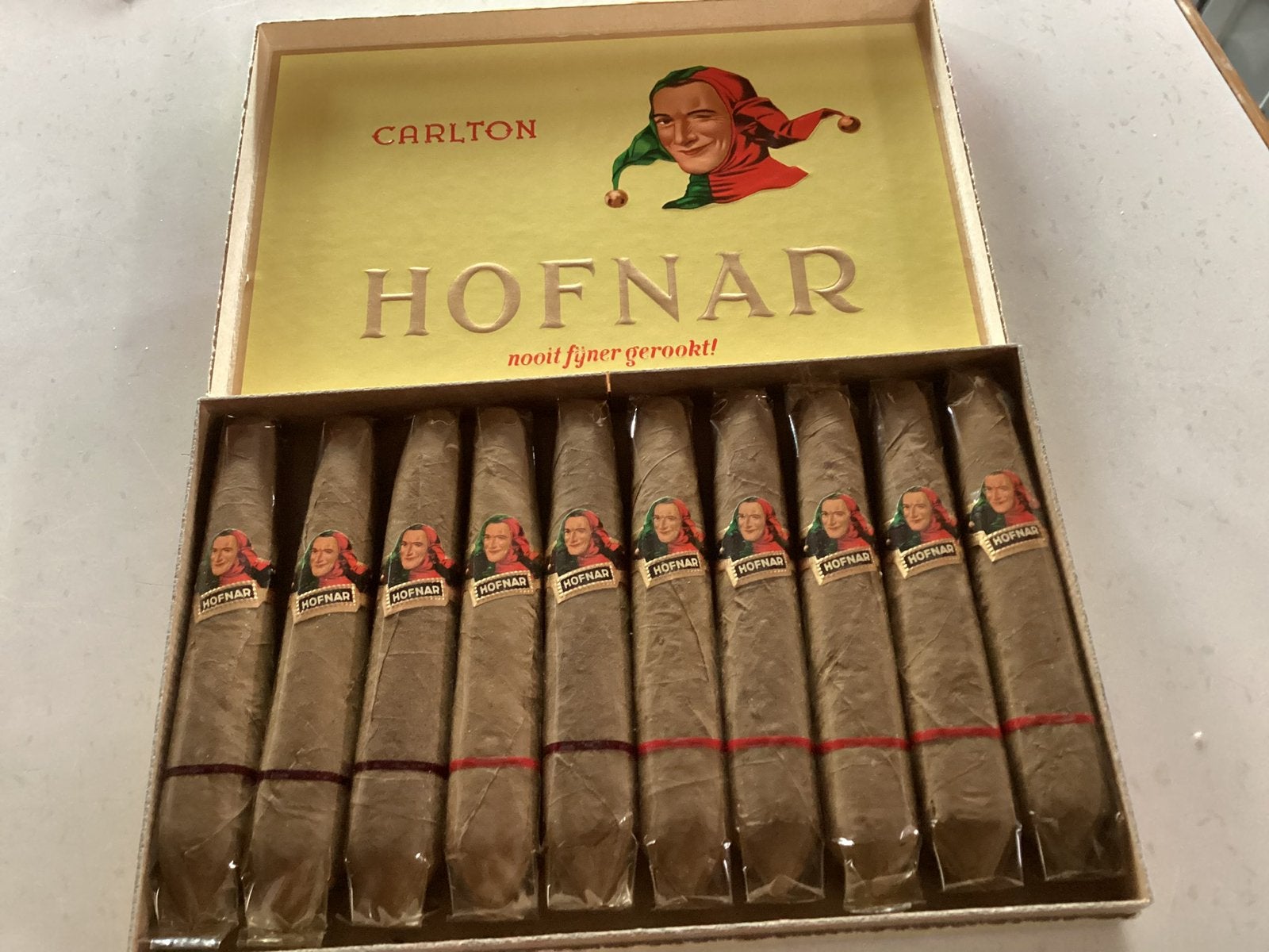 Hofnar sigaren in doos, Verzamelen, Rookartikelen, Aanstekers en Luciferdoosjes, Ophalen of Verzenden, Zo goed als nieuw, Tabaksdoos of Verpakking