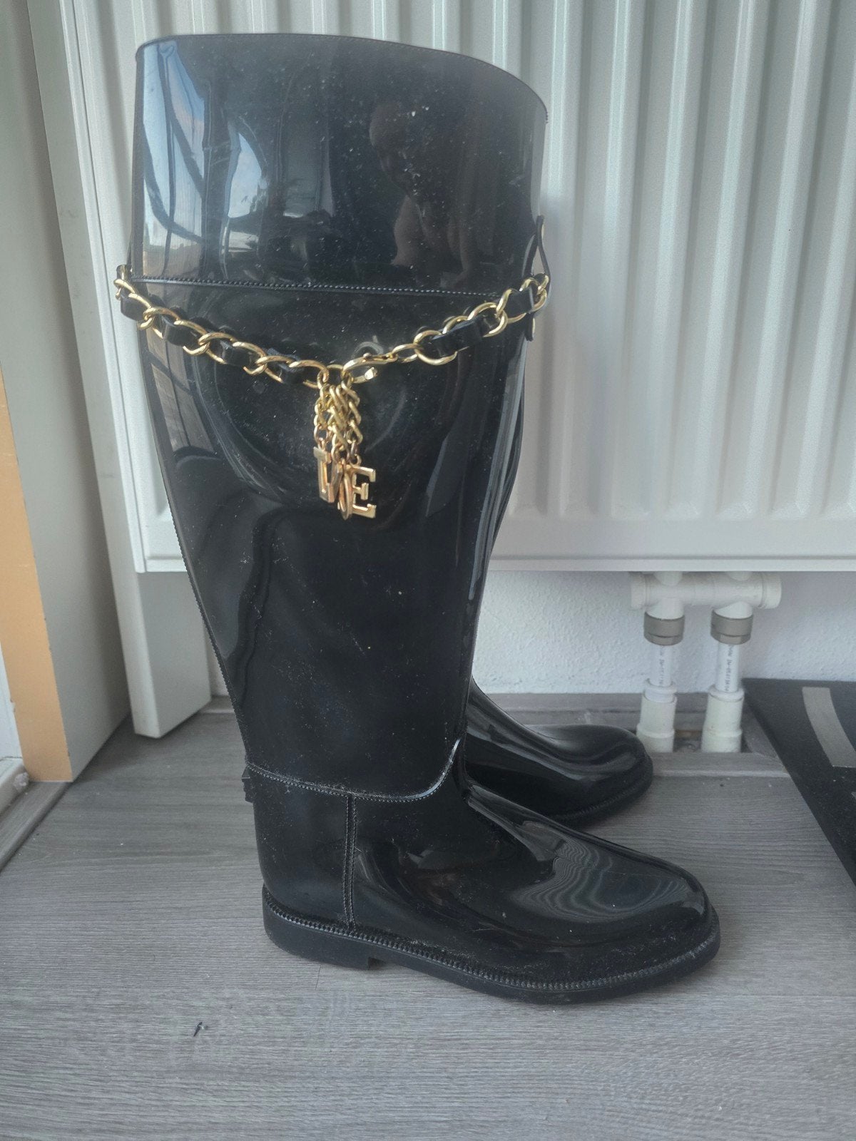 trendy regen laarzen 35 / rain boots, Ophalen, Zwart, Regenlaarzen, Zo goed als nieuw