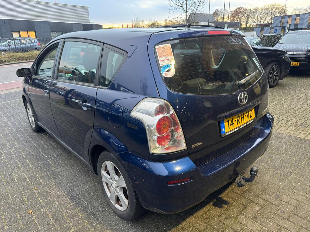 Toyota Corolla Verso 1.8 VVT-i Terra 7PERS AIRCO TREKHAAK OR, Gebruikt, 1340 kg, 4 cilinders, 129 pk