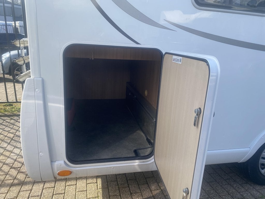 Pilote 730 avant-garde met queensbed, Pilote, Bedrijf, Handgeschakeld, Overige merken