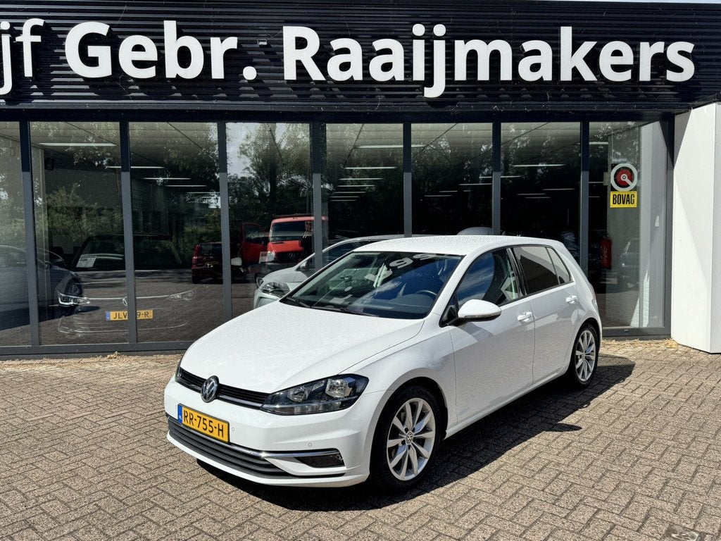 Volkswagen Golf 1.0 TSI Comfortline*Navigatie*ECC*Trekhaak*, Voorwielaandrijving, 12 maanden, Stof, Gebruikt