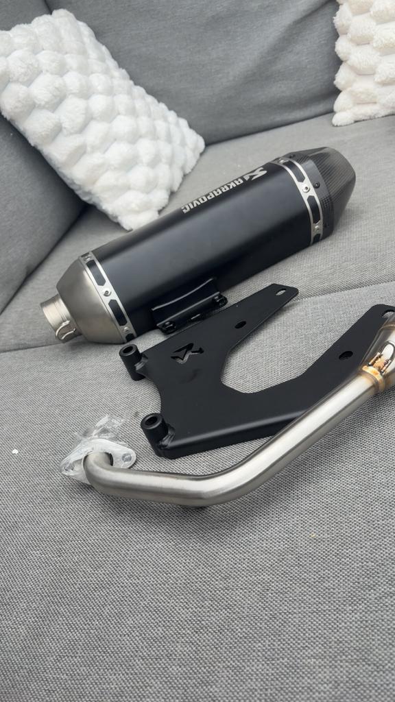 Jm tuning voorbocht akrapovic euro 4 en 5, Fietsen en Brommers, Brommeronderdelen | Scooters, Ophalen of Verzenden, Zo goed als nieuw