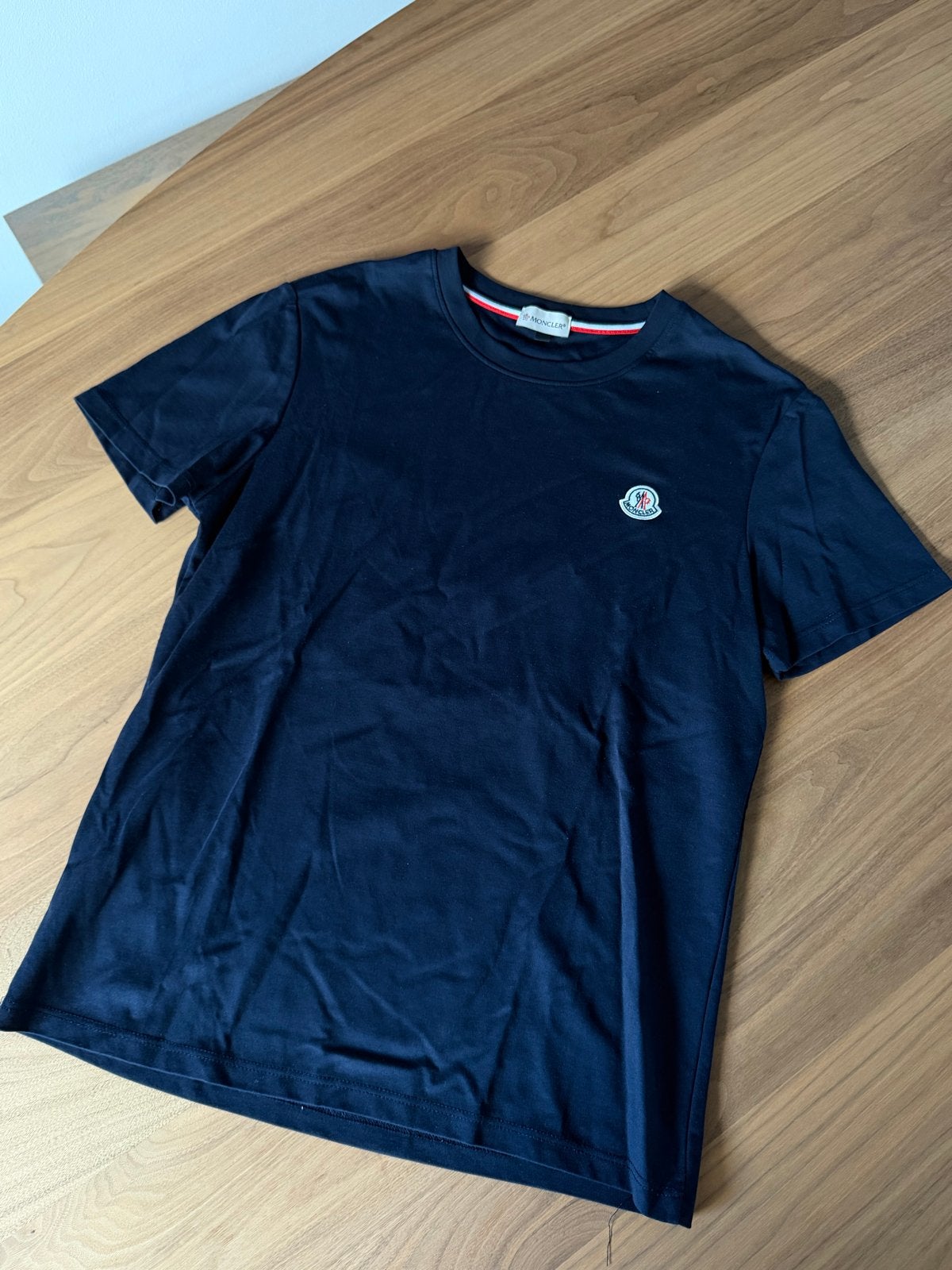 Moncler T-shirt Donkerblauw Maat M, Ophalen of Verzenden, Zo goed als nieuw, Maat 48/50 (M), Blauw