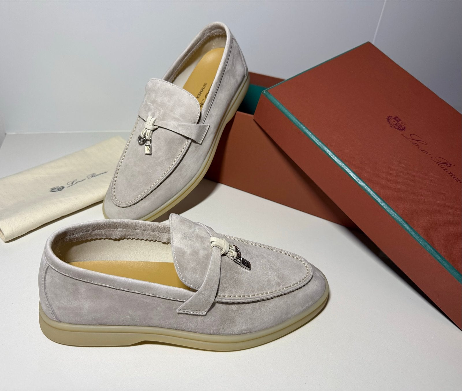 Loro Piana Summer Walk Loafers - nieuw, Kleding | Dames, Schoenen, Ophalen of Verzenden, Nieuw, Overige kleuren, Instappers