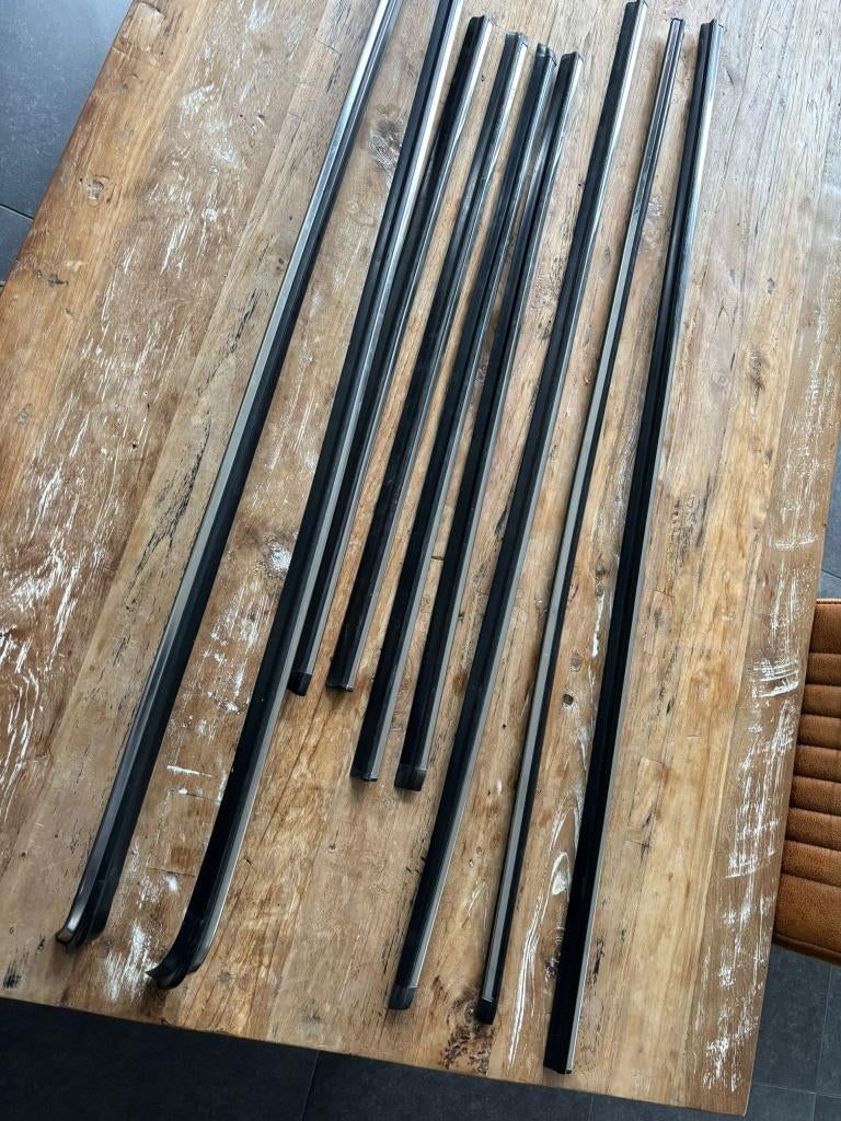 Volvo 240 / 260 sierlijsten set, Ophalen, Voor, Volvo, Bumper
