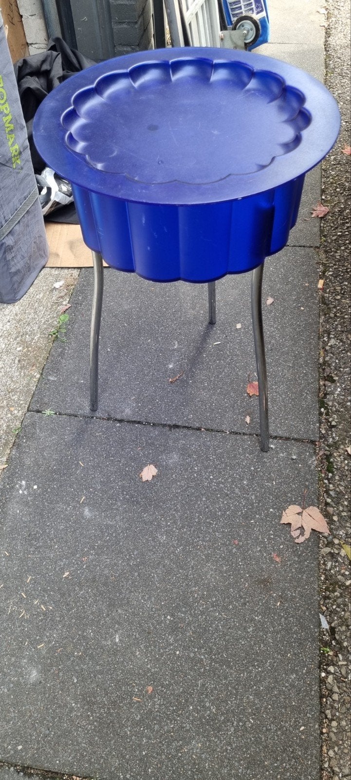 Blauwe zand- en watertafel voor kinderen, Ophalen