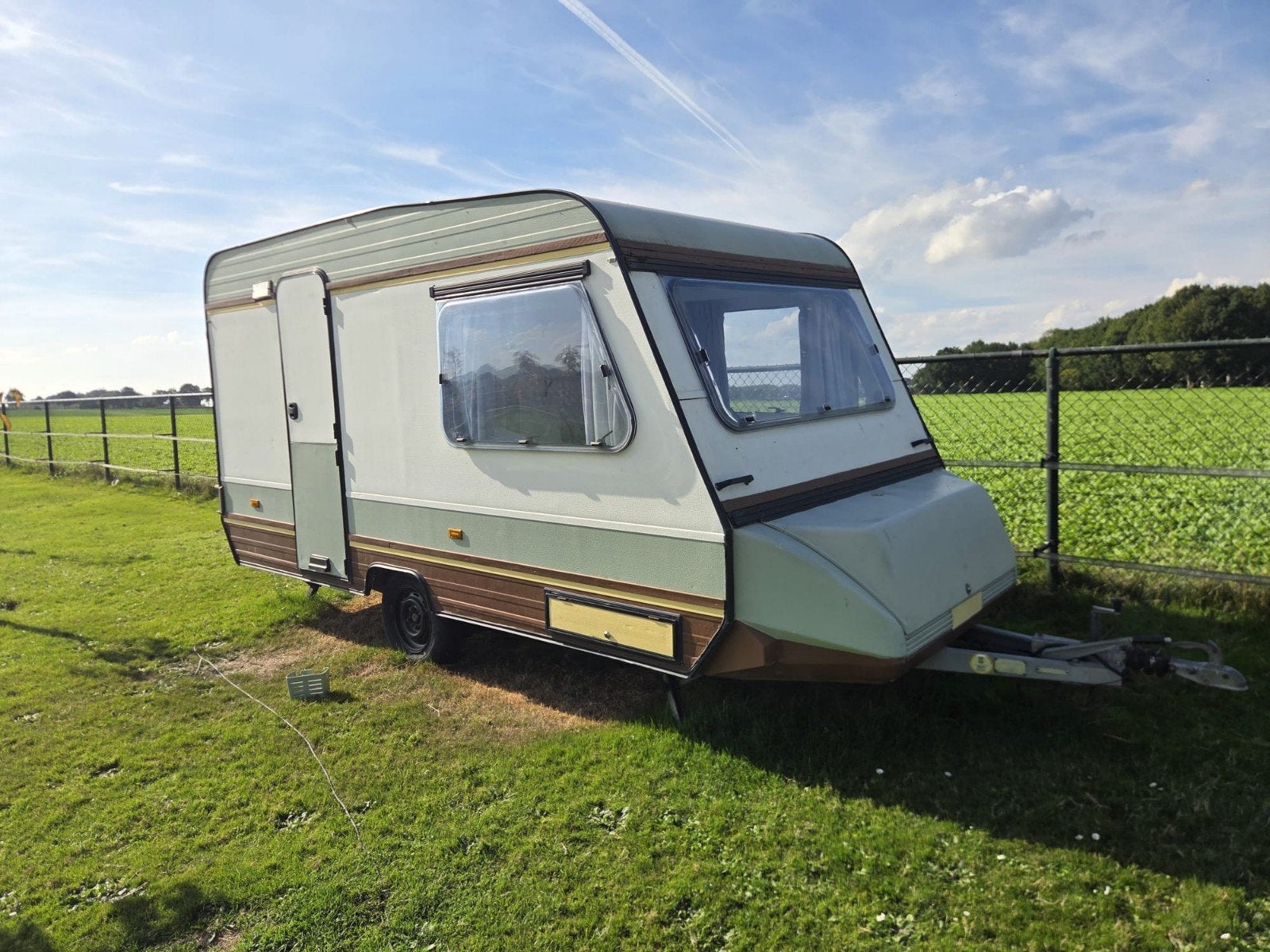Adria Caravan - Compact en Gezellig, Caravans en Kamperen, Vast bed, Tot en met 2, Treinzit, 750 - 1000 kg