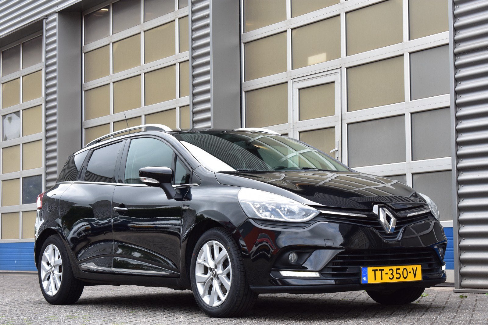 Renault Clio 0.9 TCE 90 Estate 2018 Zwart, Auto's, Renault, Voorwielaandrijving, 898 cc, 1063 kg, 580 kg