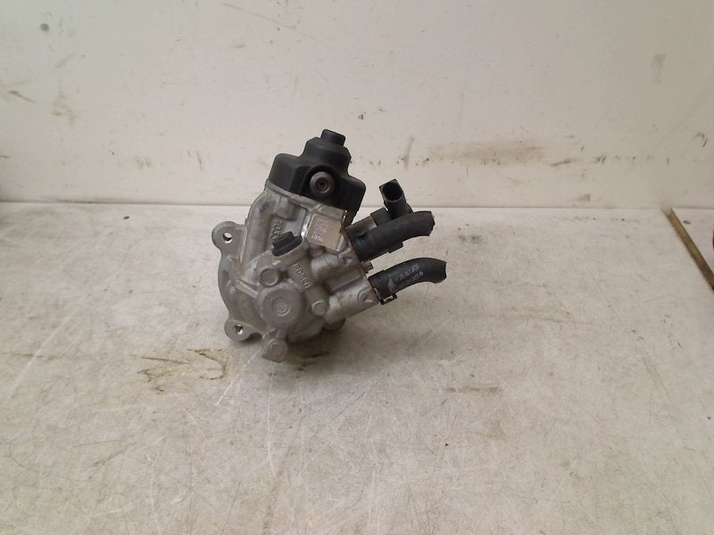Brandstofpomp Volkswagen Golf VII (AUA) 2015 04L130755D, Gebruikt, Volkswagen, Volkswagen AG, Kundenbetreuung@volkswagen.de