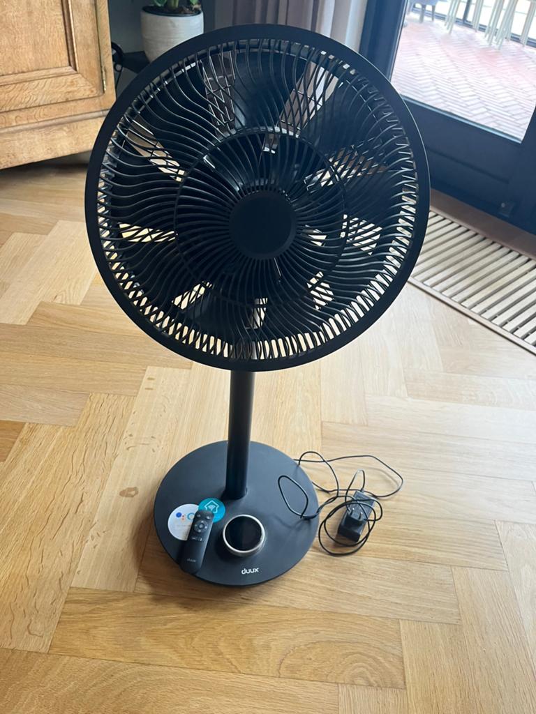 Duux Wisper Flex 1 Wifi zwart, Witgoed en Apparatuur, Ventilatoren, Zo goed als nieuw, Statiefventilator, Ventilator met afstandsbediening
