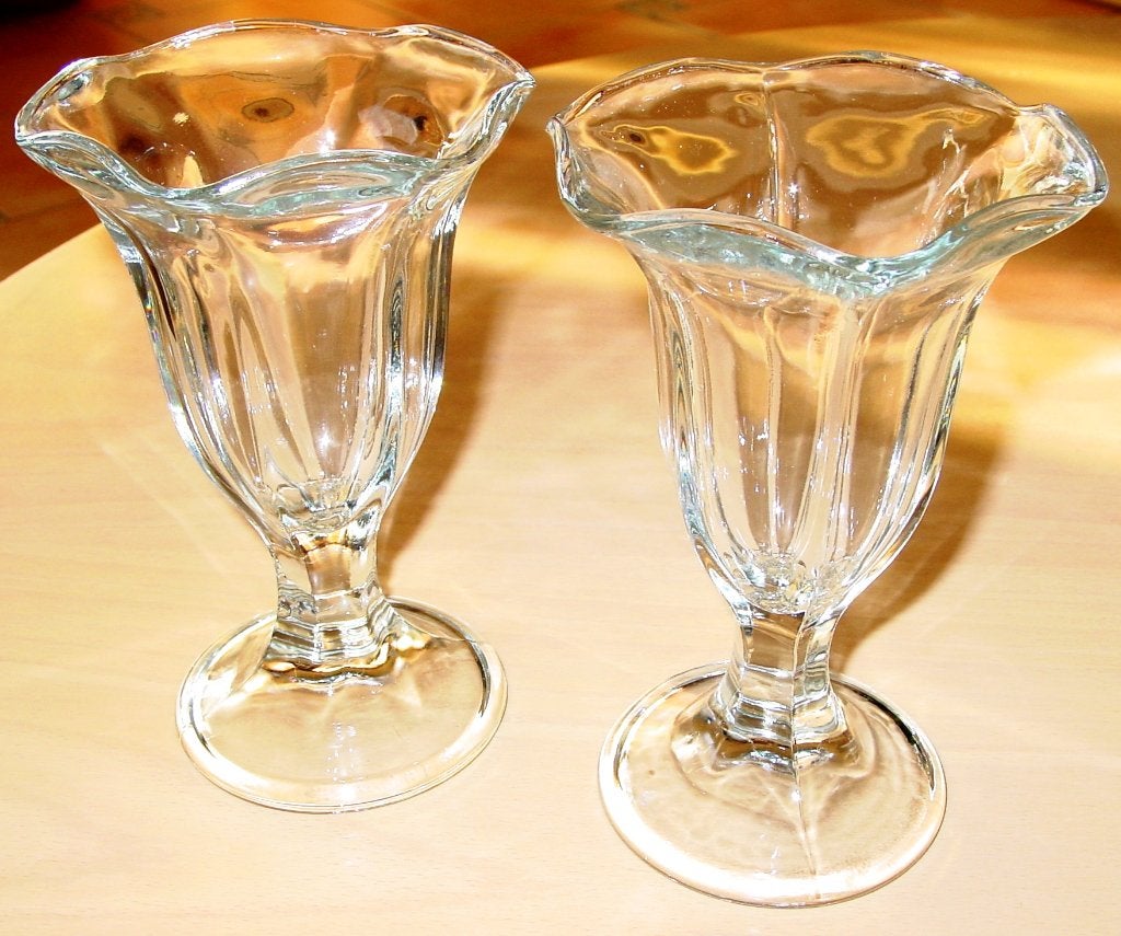 2 Artis 'Tulip' sundae glazen/ijscoupes/desserts/milkshakes, Glas of Glazen, Overige merken, Ophalen of Verzenden, Overige stijlen