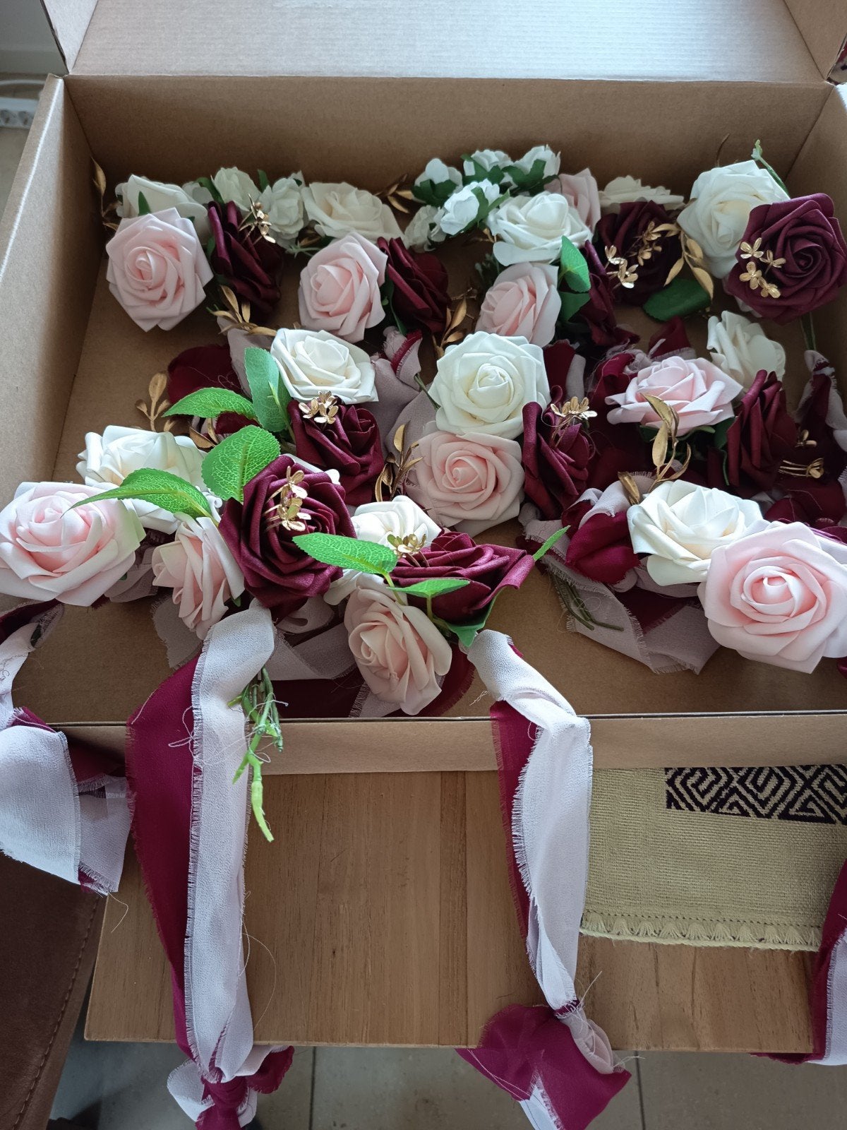Bruiloft  stoel decoratie- Bordeauxrood & Crème, Ophalen, Versiering, Geboorte of Huwelijk