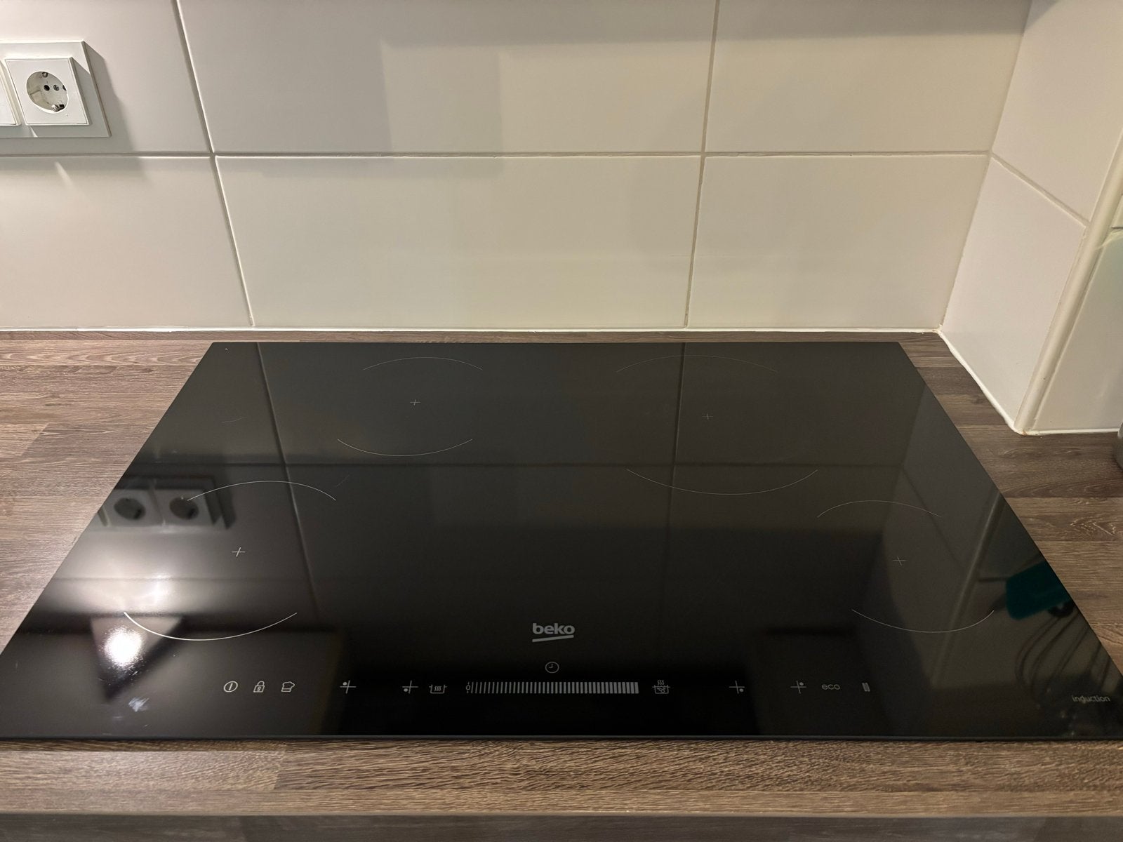 Beko Inductie Kookplaat - Linkerzijde defect, Ophalen, 4 kookzones, Inbouw, Inductie