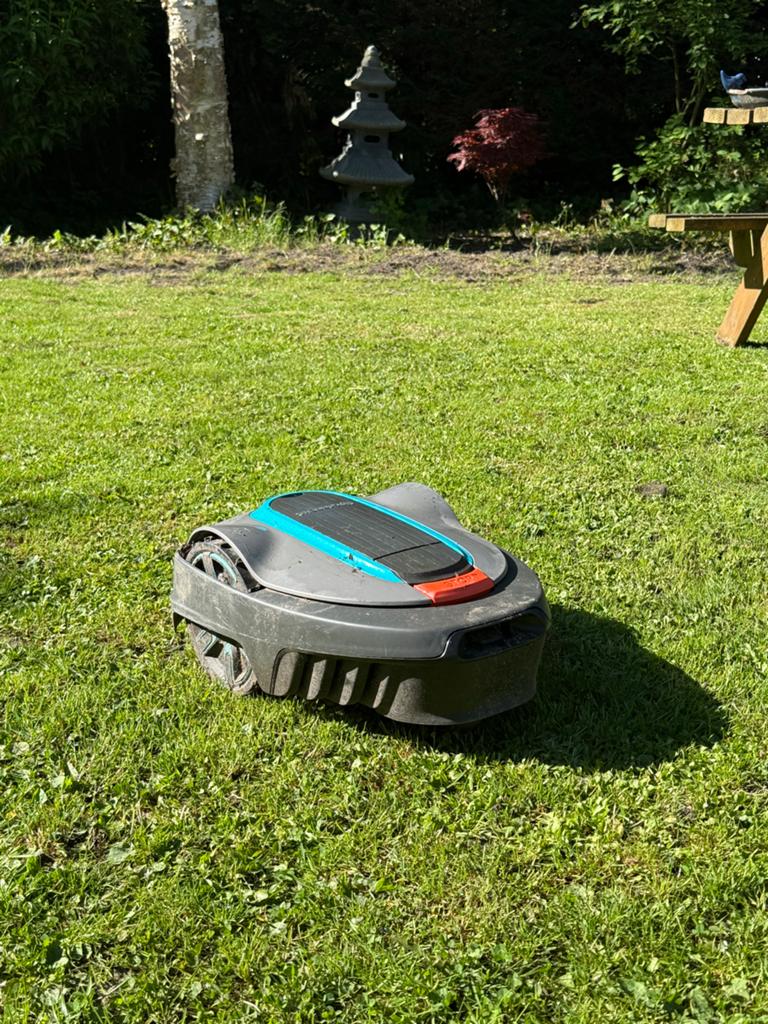 Gardena Robotmaaier (SILENO city 600), Ophalen, Gebruikt, Meer dan 25 cm, Bestuurbaar via app