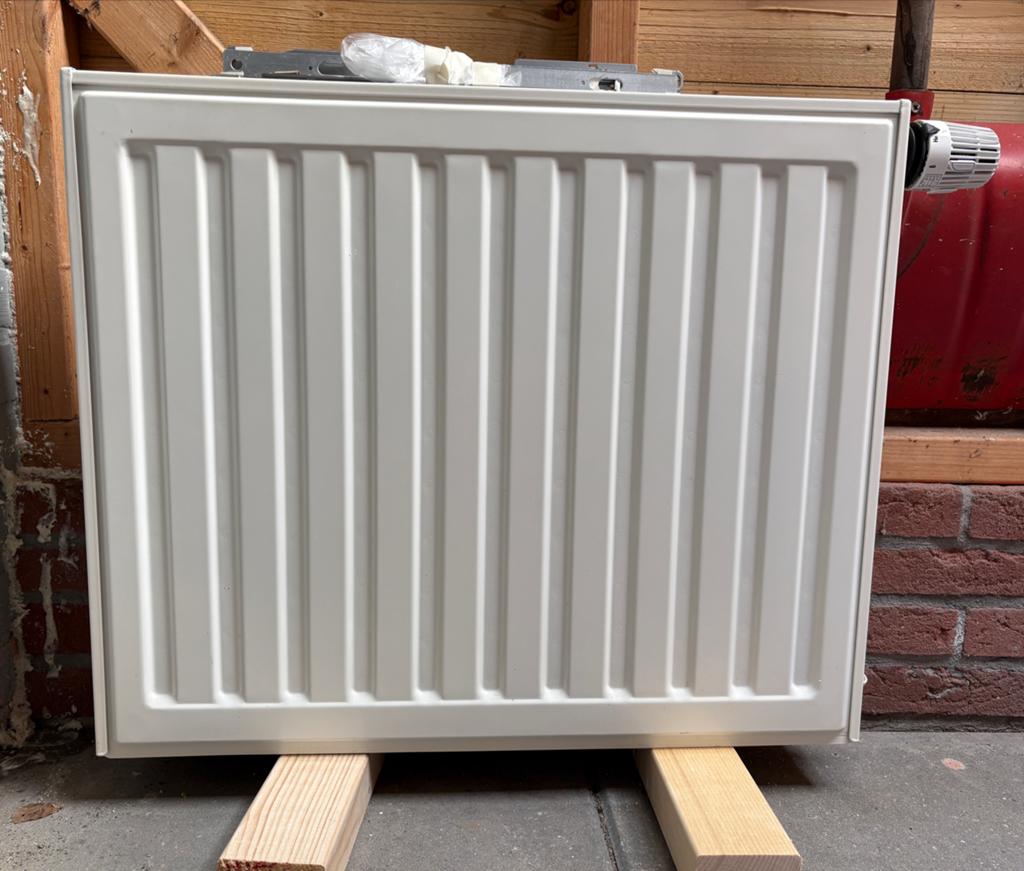 Radiator, Doe-het-zelf en Verbouw, Verwarming en Radiatoren, 30 tot 80 cm, Radiator, Ophalen of Verzenden, Zo goed als nieuw