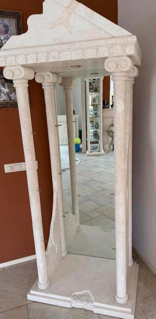 Open vitrinekast met glazen platen Griekse style, Ophalen of Verzenden, Gebruikt